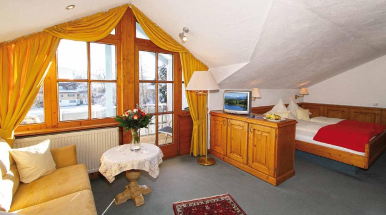 Naturhotel Am Sonnenhang Oy-Mittelberg Exterior photo