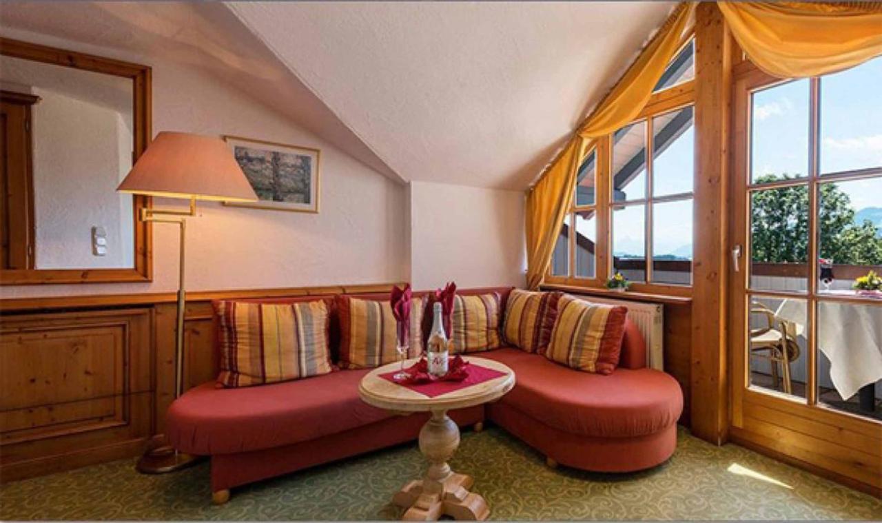 Naturhotel Am Sonnenhang Oy-Mittelberg Exterior photo